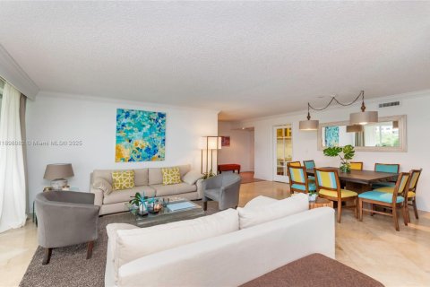 Condominio en alquiler en Key Biscayne, Florida, 3 dormitorios, 200.2 m2 № 1952032 - foto 5