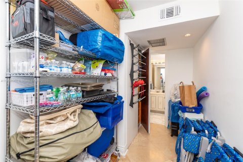 Condominio en alquiler en Key Biscayne, Florida, 3 dormitorios, 200.2 m2 № 1952032 - foto 18