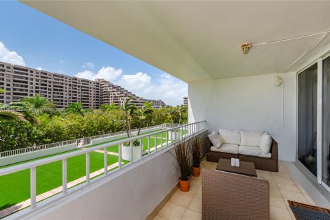 Condominio en alquiler en Key Biscayne, Florida, 3 dormitorios, 200.2 m2 № 1952032 - foto 11