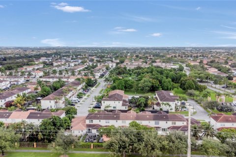 Снять в аренду таунхаус в Хомстед, Флорида 4 спальни, 163.97м2, № 1991019 - фото 23