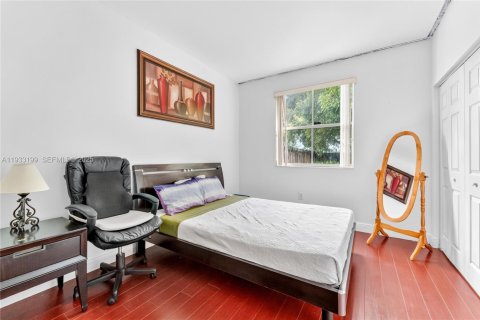 Снять в аренду таунхаус в Хомстед, Флорида 4 спальни, 163.97м2, № 1991019 - фото 10