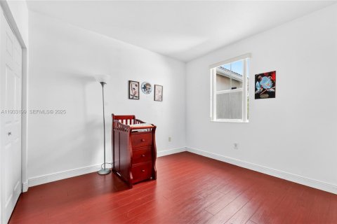 Снять в аренду таунхаус в Хомстед, Флорида 4 спальни, 163.97м2, № 1991019 - фото 13