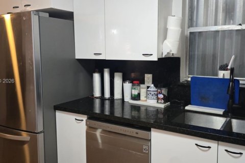 House in Boca Raton, Florida 3 bedrooms, 124.67 sq.m. № 2003255 - photo 6