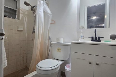 House in Boca Raton, Florida 3 bedrooms, 124.67 sq.m. № 2003255 - photo 14