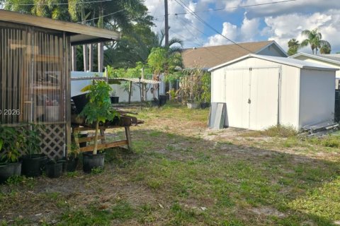 House in Boca Raton, Florida 3 bedrooms, 124.67 sq.m. № 2003255 - photo 15