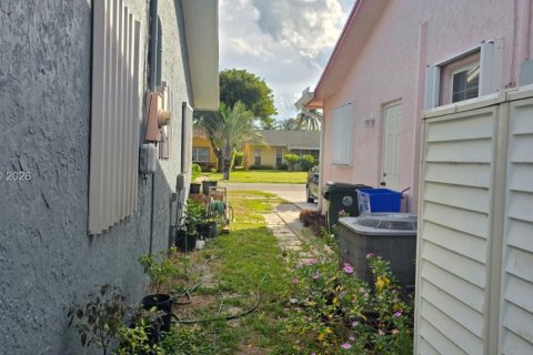 House in Boca Raton, Florida 3 bedrooms, 124.67 sq.m. № 2003255 - photo 20