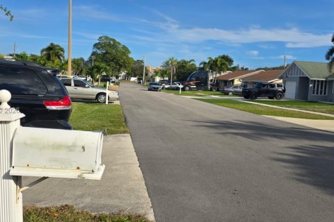 House in Boca Raton, Florida 3 bedrooms, 124.67 sq.m. № 2003255 - photo 22