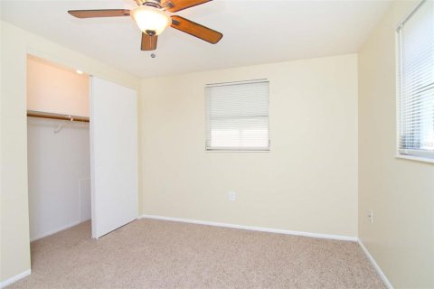 Villa ou maison à louer à Sarasota, Floride: 2 chambres, 71.26 m2 № 1906905 - photo 5