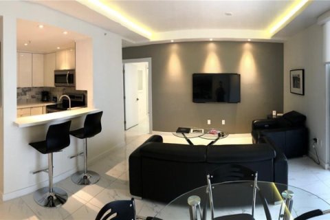 Condominio en alquiler en Miami, Florida, 1 dormitorio, 59.46 m2 № 2026465 - foto 7