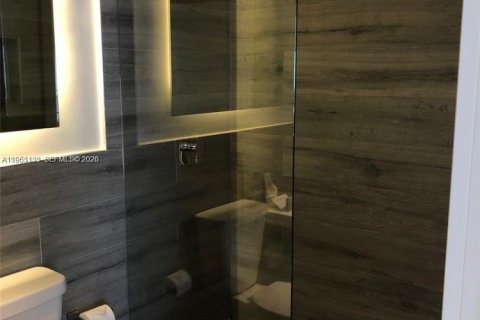 Condominio en alquiler en Miami, Florida, 1 dormitorio, 59.46 m2 № 2026465 - foto 12