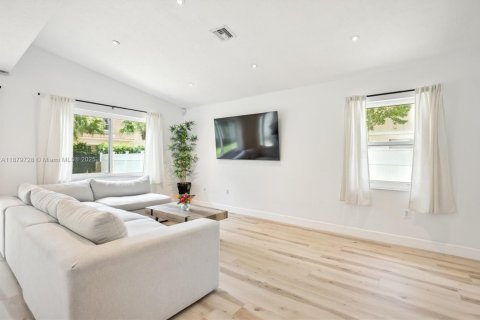 Casa en venta en Coral Springs, Florida, 3 dormitorios, 142.7 m2 № 1930447 - foto 5