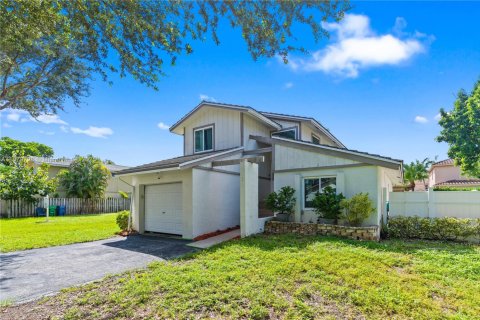 Casa en venta en Coral Springs, Florida, 3 dormitorios, 142.7 m2 № 1930447 - foto 18
