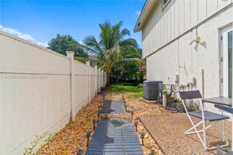 Casa en venta en Coral Springs, Florida, 3 dormitorios, 142.7 m2 № 1930447 - foto 21