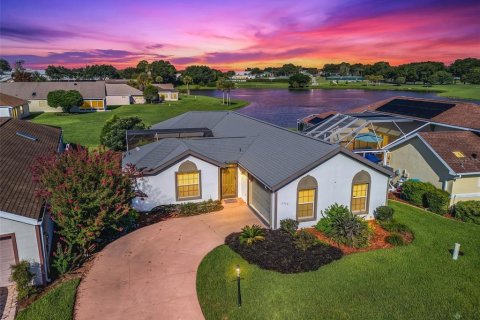 House in Summerfield, Florida 2 bedrooms, 155.61 sq.m. № 2308237