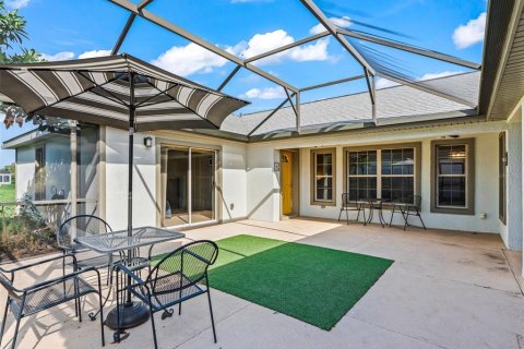 House in Summerfield, Florida 2 bedrooms, 155.61 sq.m. № 2308237 - photo 11