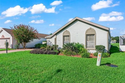 House in Summerfield, Florida 2 bedrooms, 155.61 sq.m. № 2308237 - photo 7