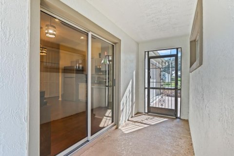House in Summerfield, Florida 2 bedrooms, 155.61 sq.m. № 2308237 - photo 9