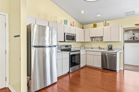 House in Summerfield, Florida 2 bedrooms, 155.61 sq.m. № 2308237 - photo 30