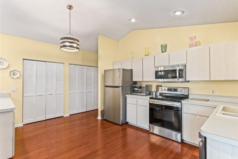 House in Summerfield, Florida 2 bedrooms, 155.61 sq.m. № 2308237 - photo 25
