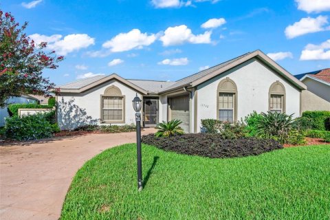 House in Summerfield, Florida 2 bedrooms, 155.61 sq.m. № 2308237 - photo 6