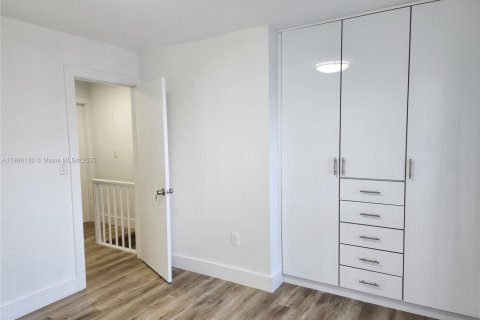Copropriété à louer à Hialeah, Floride: 2 chambres, 95.13 m2 № 1966272 - photo 23