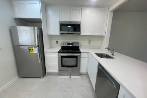 Condominio en venta en Pembroke Pines, Florida, 2 dormitorios, 73.39 m2 № 2183559 - foto 5