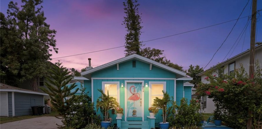 Villa ou maison à Saint Petersburg, Floride 3 chambres, 95.88 m2 № 1901930