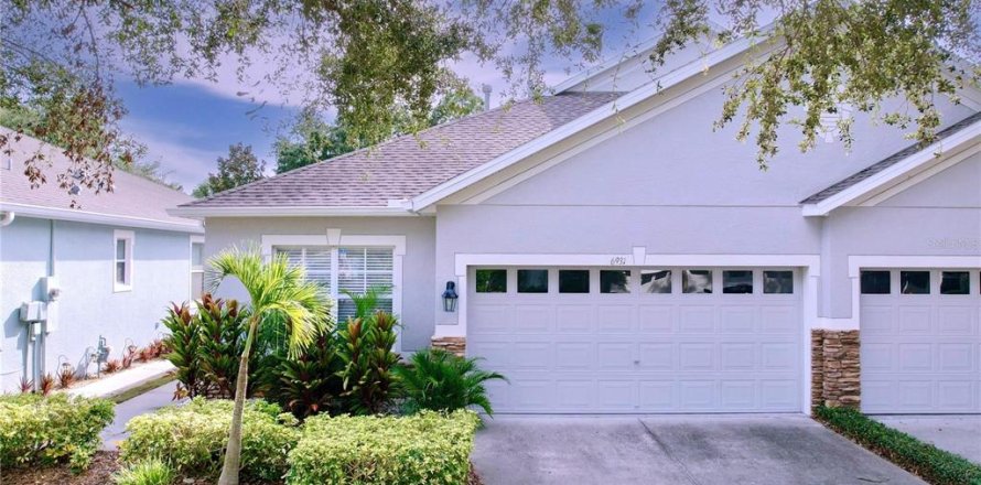 House in Apollo Beach, Florida 3 bedrooms, 138.15 sq.m. № 1620727