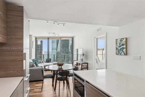 Condominio en venta en Miami, Florida, 1 dormitorio, 64.94 m2 № 2038068 - foto 8