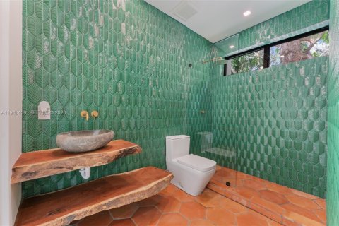 House in Pinecrest, Florida 7 bedrooms, 669.55 sq.m. № 2005342 - photo 29