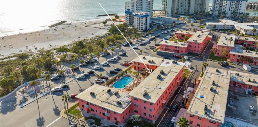 Condo in Saint Pete Beach, Florida, 2 bedrooms  № 1517368