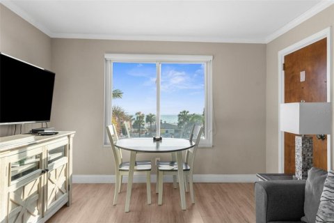 Condominio en venta en Saint Pete Beach, Florida, 2 dormitorios, 74.32 m2 № 1517368 - foto 23