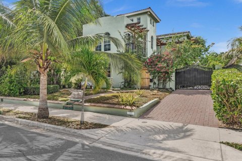 Villa ou maison à West Palm Beach, Floride 4 chambres, 302.68 m2 № 2331956