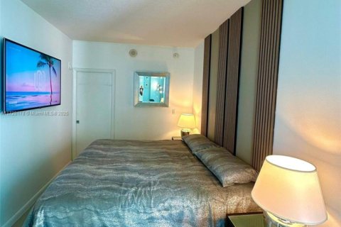 Condo in Miami, Florida  № 1860560 - photo 9