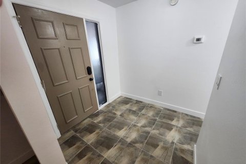 Villa ou maison à vendre à Largo, Floride: 2 chambres, 103.12 m2 № 2107191 - photo 5