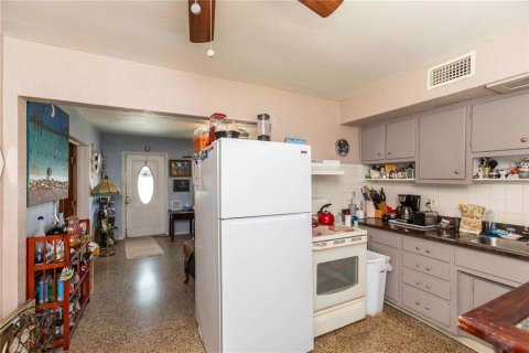 House in New Port Richey, Florida 2 bedrooms, 69.12 sq.m. № 2098975 - photo 5