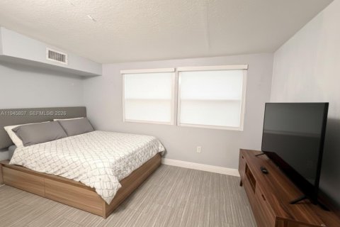 Снять в аренду виллу или дом в Хайалиа Гарденс, Флорида 2 спальни, 221.29м2, № 2005679 - фото 5