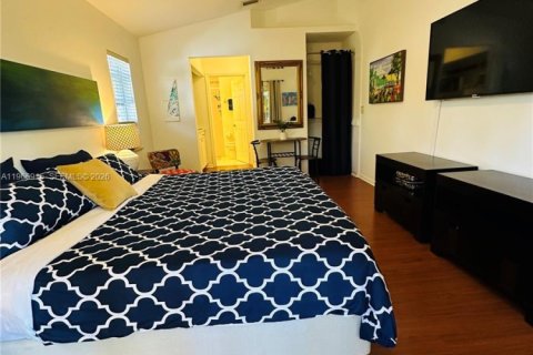 Immobilier commercial à louer à West Palm Beach, Floride: 1 chambre, 170.48 m2 № 2028775 - photo 5