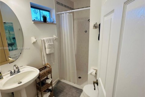 Immobilier commercial à louer à West Palm Beach, Floride: 1 chambre, 170.48 m2 № 2028775 - photo 12