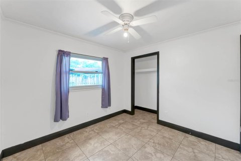 House in Longwood, Florida 4 bedrooms, 142.42 sq.m. № 1618110 - photo 9