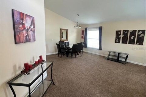 Villa ou maison à louer à Davenport, Floride: 4 chambres, 189.99 m2 № 2408635 - photo 4