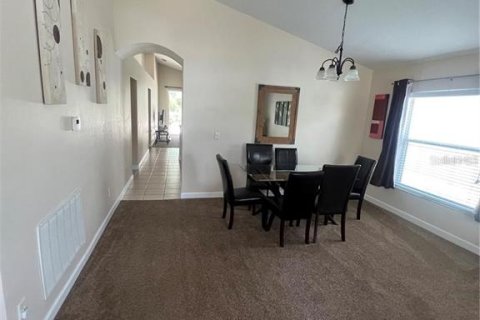 Villa ou maison à louer à Davenport, Floride: 4 chambres, 189.99 m2 № 2408635 - photo 6