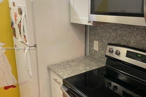 Condominio en venta en Deerfield Beach, Florida, 2 dormitorios, 79.9 m2 № 1669120 - foto 10