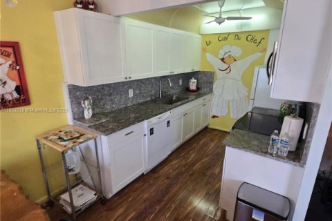 Condominio en venta en Deerfield Beach, Florida, 2 dormitorios, 79.9 m2 № 1669120 - foto 7
