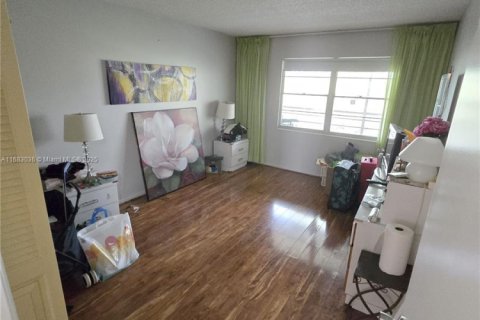 Condominio en venta en Deerfield Beach, Florida, 2 dormitorios, 79.9 m2 № 1669120 - foto 18