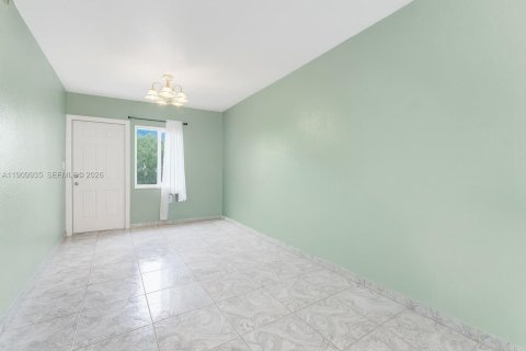 Townhouse in Miami, Florida 2 bedrooms, 86.4 sq.m. № 2082174 - photo 16