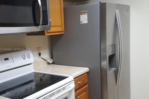 Copropriété à louer à Pembroke Pines, Floride: 1 chambre, 75.34 m2 № 1999274 - photo 6