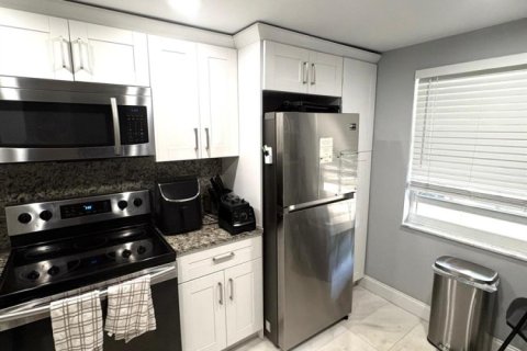 Copropriété à vendre à Pompano Beach, Floride: 2 chambres, 98.85 m2 № 2146525 - photo 4