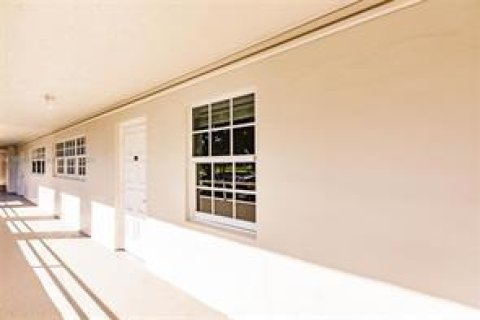 Copropriété à vendre à Pompano Beach, Floride: 2 chambres, 98.85 m2 № 2146525 - photo 25