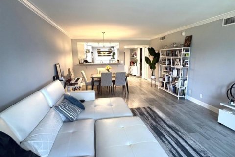 Copropriété à vendre à Pompano Beach, Floride: 2 chambres, 98.85 m2 № 2146525 - photo 8